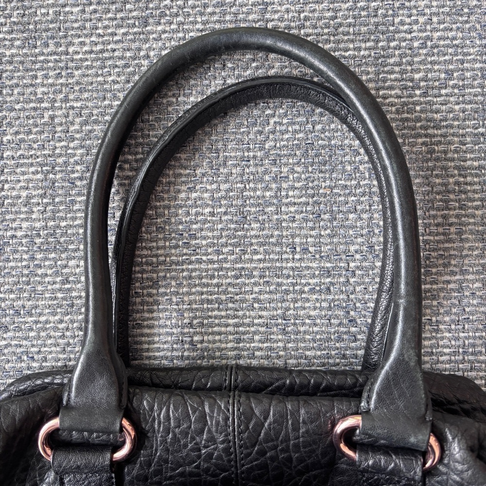 Ted Baker Black Pebble Leather Handbag Bow Detail Authentic - Picture 11 of 12